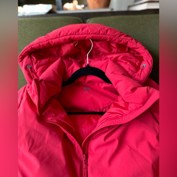 Uniqlo Seamless Down Puffer Coat, Small RED - Picture 8 of 12